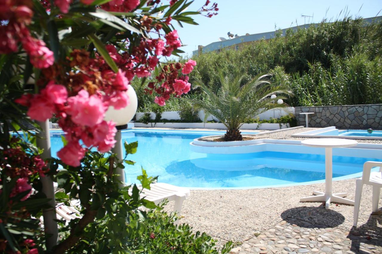 Albatross Hotel Maleme المظهر الخارجي الصورة