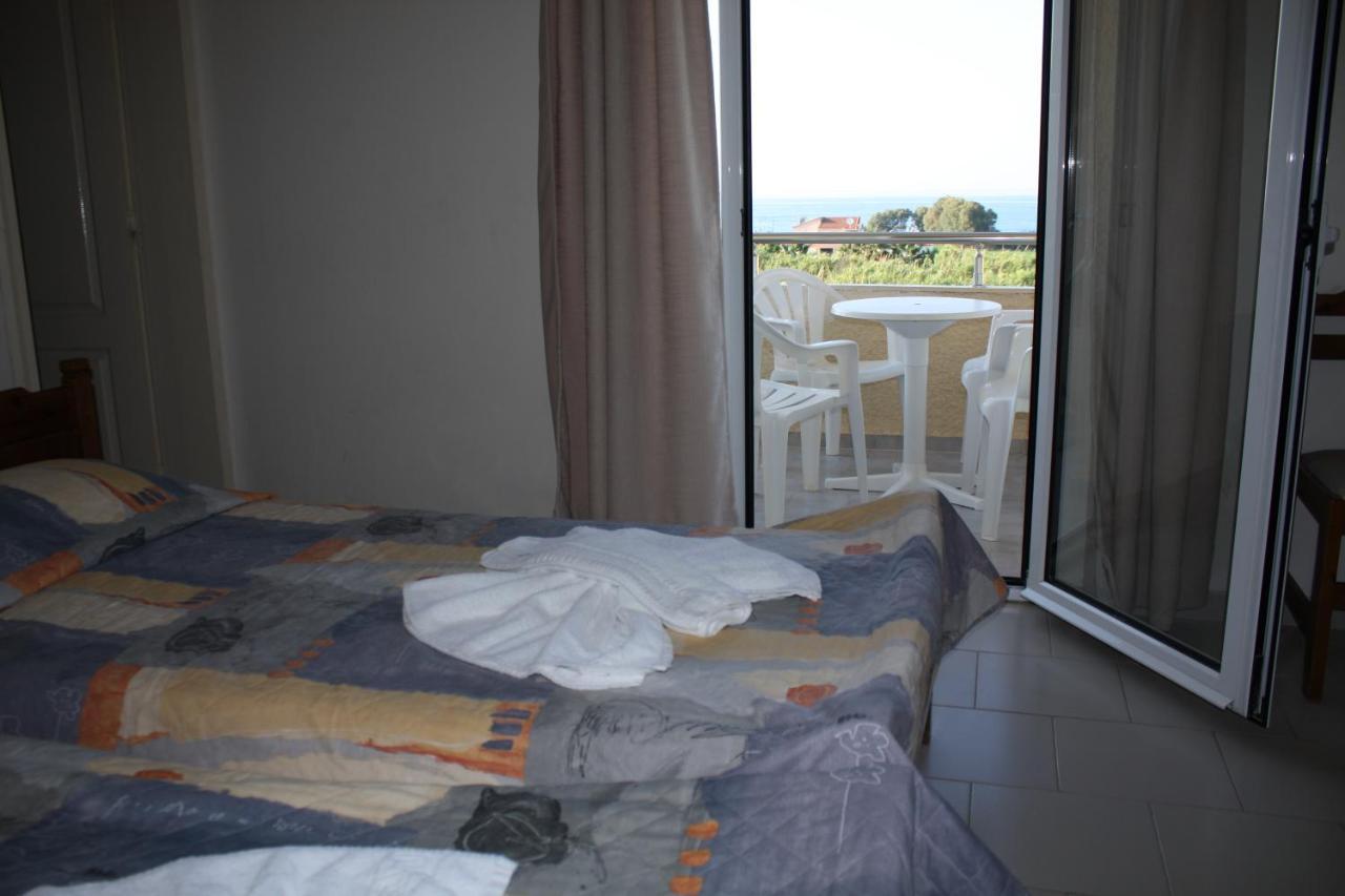 Albatross Hotel Maleme المظهر الخارجي الصورة